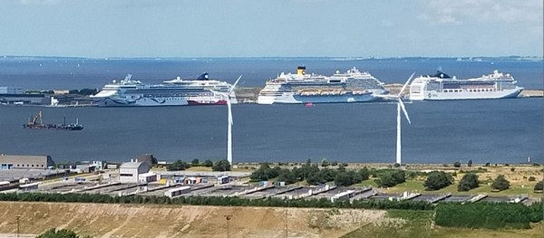 Capture 20.JPG (91.84 Kio) Vu 4173 fois Vu d'en haut, on a une vue parfaite sur l'embouchure nord du canal