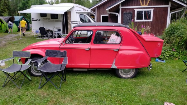 WhatsApp Image 2022-07-22 at 17.29.09.jpeg (319.52 Kio) Vu 872 fois Une des première Dyane importée en Finlande. un sysltème permet de sortir tout l'avant très rapidement pour accéder au moteur