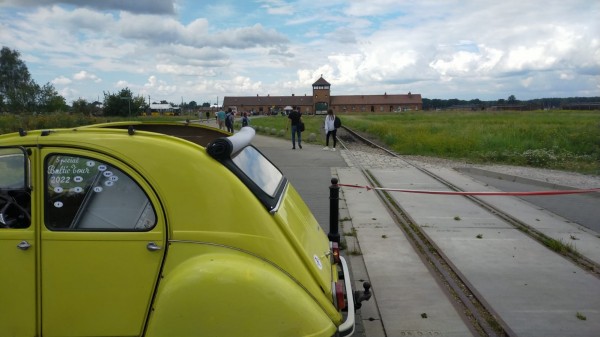 WhatsApp Image 2022-08-11 at 11.29.35.jpeg (152.19 Kio) Vu 1628 fois Puis passage devant Auschwitz