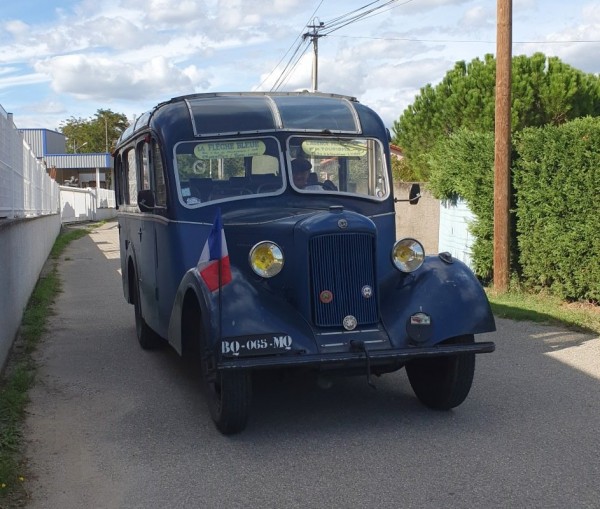Unic.jpg (175.66 Kio) Vu 4481 fois Le car à Aimé