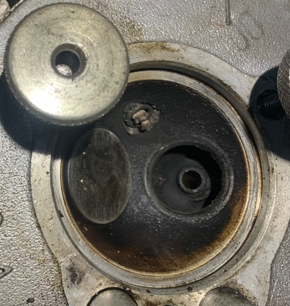 0B1BAF3B-ABBB-40C1-80B7-1BC48303CCDC.jpeg (515.59 Kio) Vu 6122 fois Chambre de combustion ?