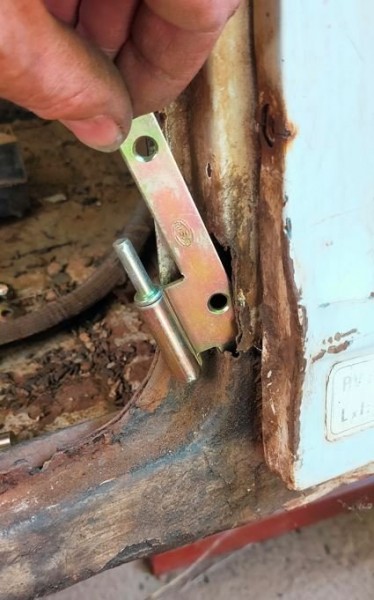 Capture 15.JPG (64.31 Kio) Vu 4771 fois Pour pouvoir monté la prote passagé, il va falloir monter un nouveau gon pour le bas: