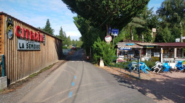 WhatsApp Image 2023-09-23 à 10.19.04.jpg (320.87 Kio) Vu 2204 fois Arrivée au rétro camping de Châtel montagne