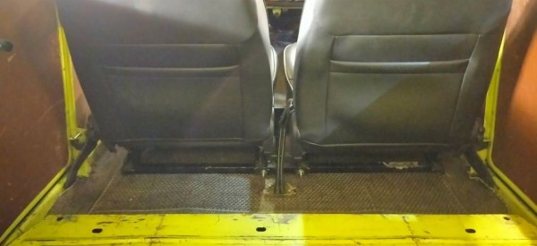 Capture 80.JPG (57.38 Kio) Vu 4317 fois fixation des sièges sur le support