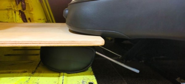 Capture 83.JPG (47.13 Kio) Vu 4317 fois positionnement de l'appui tête sous la planche et baisse du dossier en appui sur la planche