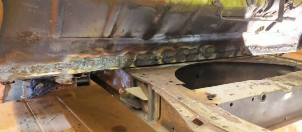 Capture 163.JPG (81.78 Kio) Vu 5913 fois J'ai fini la longue soudure coté moteur