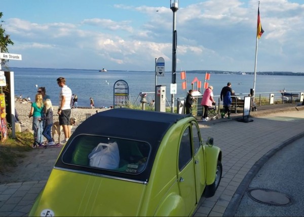 Capture 132.JPG (86.9 Kio) Vu 3016 fois 2 ans après le Spécial Baltic tour, la 2CV retrouve la mer Baltique.