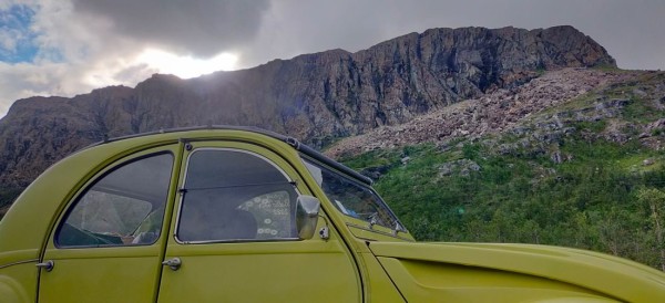 Capture 059.JPG (110.45 Kio) Vu 1694 fois de belles montages le long d'une magnifique route