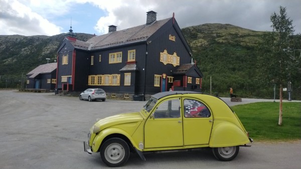 WhatsApp Image 2024-07-28 à 13.38.14_e8465977.jpg (214.12 Kio) Vu 1644 fois Arrivée aux col de Hjerkinn à environ 1000 mètres d'altitude et sa gare typique