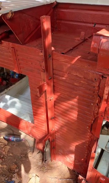 Capture 295.JPG (78.25 Kio) Vu 2243 fois haut de la 2ème poutre fixé au fourgon