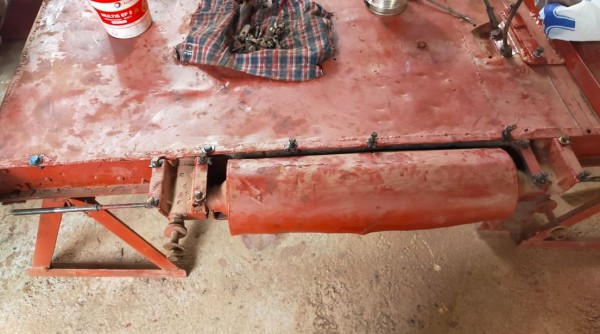 Capture 304.JPG (130.24 Kio) Vu 2131 fois le cadre qui va supporter la partie fourgon de l'acadiane est terminé.