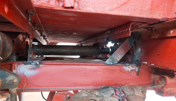 Capture 312.JPG (161.53 Kio) Vu 2095 fois puis j'ai soudé la liaison haut / bas, et ajouté une diagonal afin de maîtriser la position (avant / arrière)