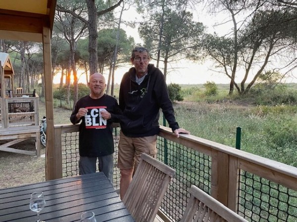 IMG_8463.jpg (186.21 Kio) Vu 649 fois apéro au cottage de Gérard