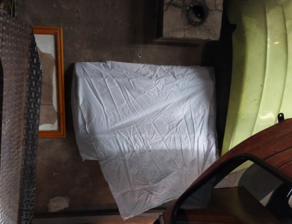 avec une protection, il faudrait pas qu'elle prenne la poussière quand même.