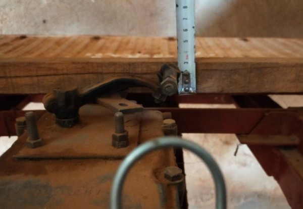 et le crabot dépasse aussi d'environ 3 cm.