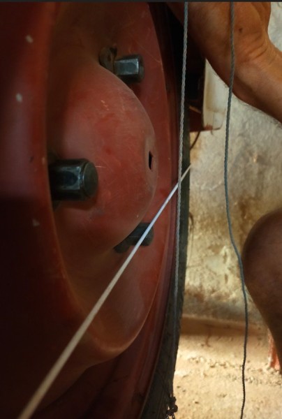 e parallélisme est presque bon mais carrossage à environ 4 cm.